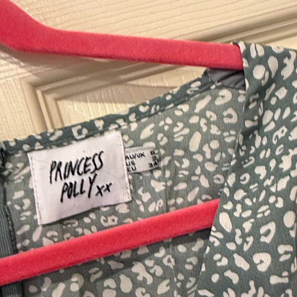 Princess Polly The Sting green mini dress, size 2 - Picture 5 of 10